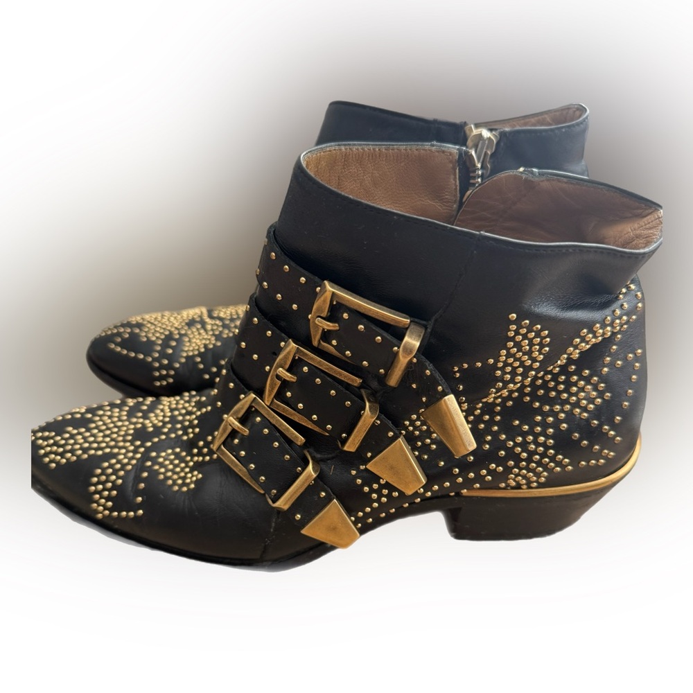 Chloe Susanna Studded Ankle Boots Size EU 37
US 7 Black Gold Leather Buckle